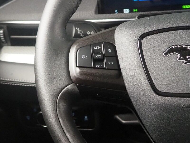 2023 Ford Mustang Mach-E Select *NAVIGATION, DIGITAL COCKPIT, SAFETY ALERTS, ADAPTIVE CRUISE, 360 VIEW CAMERAS, COLOR TOUCHSCREEN, KEYLESS ENTRY, WIRELESS CHARGING, APPLE CARPLAY Round Rock TX
