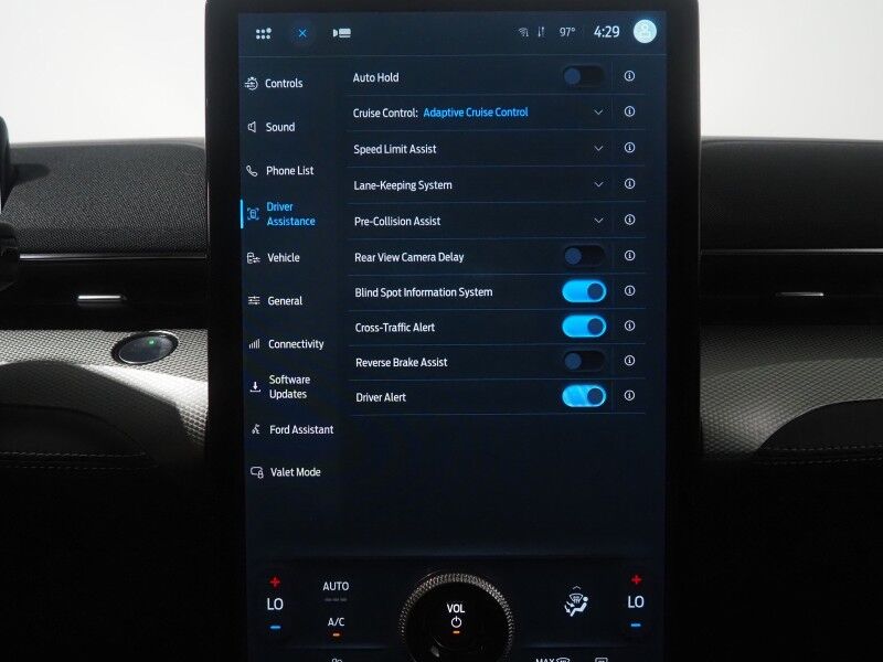 2023 Ford Mustang Mach-E Select *NAVIGATION, DIGITAL COCKPIT, SAFETY ALERTS, ADAPTIVE CRUISE, 360 VIEW CAMERAS, COLOR TOUCHSCREEN, KEYLESS ENTRY, WIRELESS CHARGING, APPLE CARPLAY Round Rock TX