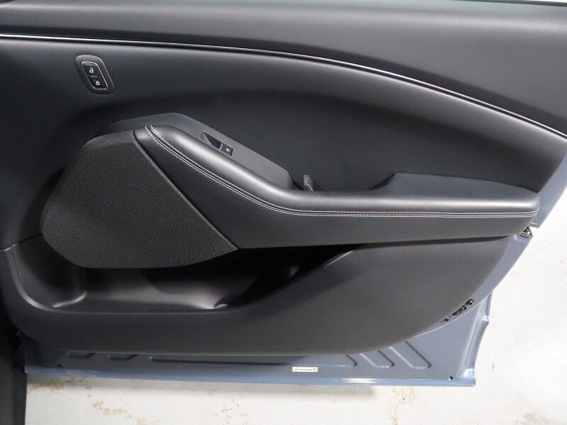2023 Ford Mustang Mach-E Select *NAVIGATION, DIGITAL COCKPIT, SAFETY ALERTS, ADAPTIVE CRUISE, 360 VIEW CAMERAS, COLOR TOUCHSCREEN, KEYLESS ENTRY, WIRELESS CHARGING, APPLE CARPLAY Round Rock TX