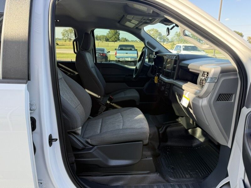 2023 Ford Super Crew F-250 6.8L V8 4x4 Utility XL Collinsville OK