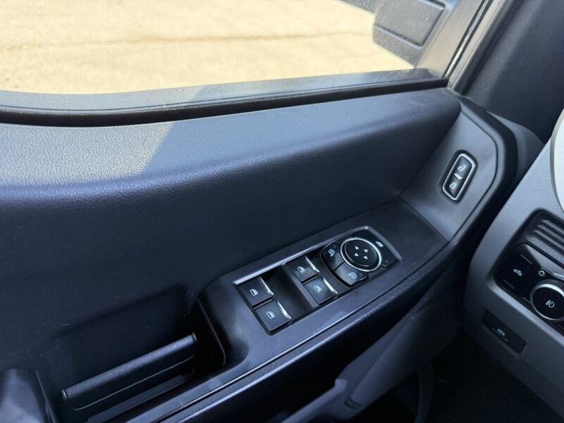 2023 Ford Super Crew F-250 6.8L V8 4x4 Utility XL Collinsville OK