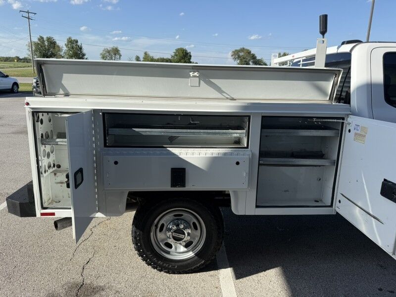2023 Ford Super Crew F-250 6.8L V8 4x4 Utility XL Collinsville OK
