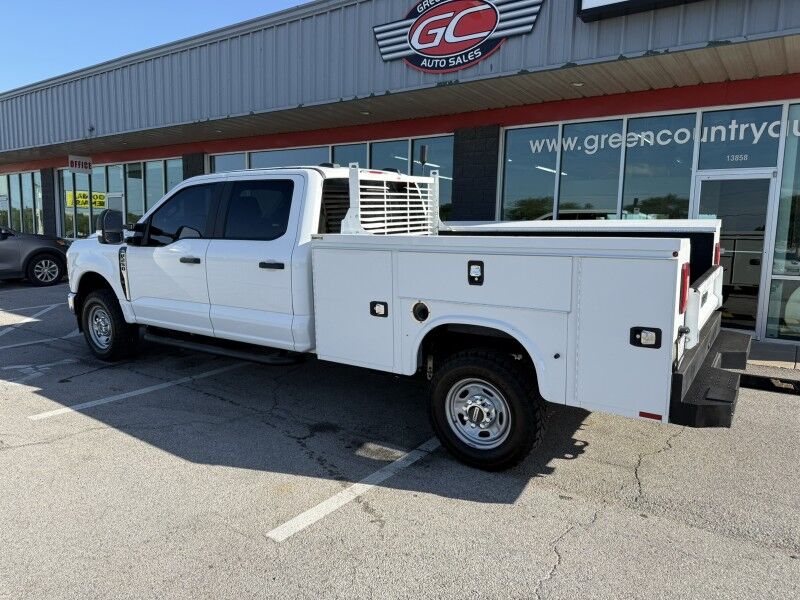 2023 Ford Super Crew F-250 6.8L V8 4x4 Utility XL Collinsville OK