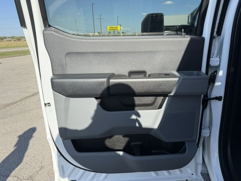 2023 Ford Super Crew F-250 6.8L V8 4x4 Utility XL Collinsville OK