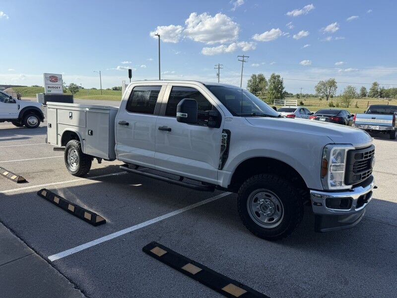 2023 Ford Super Crew F-250 6.8L V8 4x4 Utility XL Collinsville OK