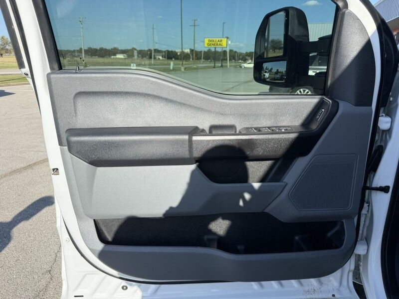 2023 Ford Super Crew F-250 6.8L V8 4x4 Utility XL Collinsville OK