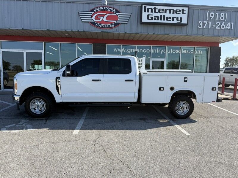 2023 Ford Super Crew F-250 6.8L V8 4x4 Utility XL Collinsville OK