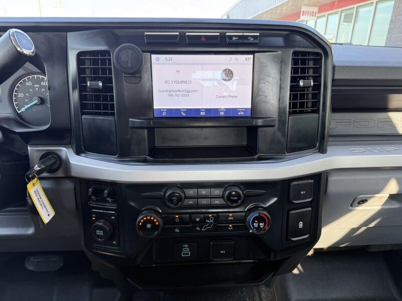 2023 Ford Super Crew F-350 DRW 4x4 6.8L V8 Flatbed XL Collinsville OK