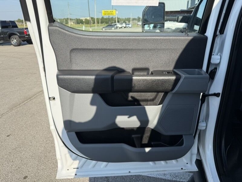 2023 Ford Super Crew F-350 DRW 4x4 6.8L V8 Flatbed XL Collinsville OK