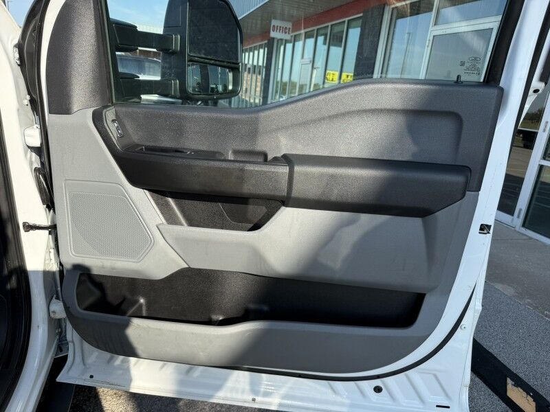 2023 Ford Super Crew F-350 DRW 4x4 6.8L V8 Flatbed XL Collinsville OK