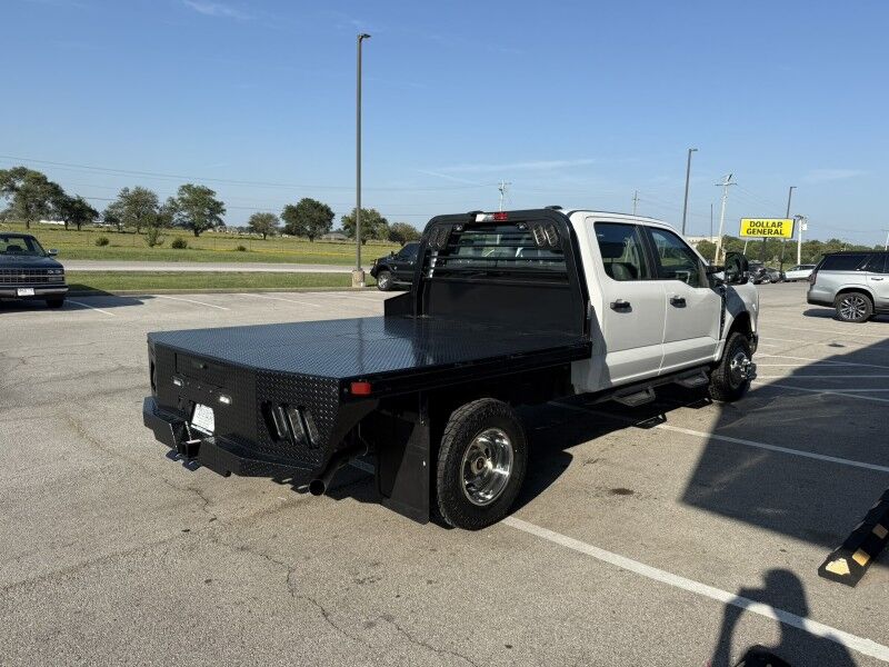 2023 Ford Super Crew F-350 DRW 4x4 6.8L V8 Flatbed XL Collinsville OK