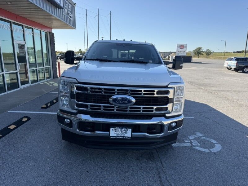 2023 Ford Super Crew F-350 DRW 7.3L 4x4 Utility 82k mi's XL Collinsville OK