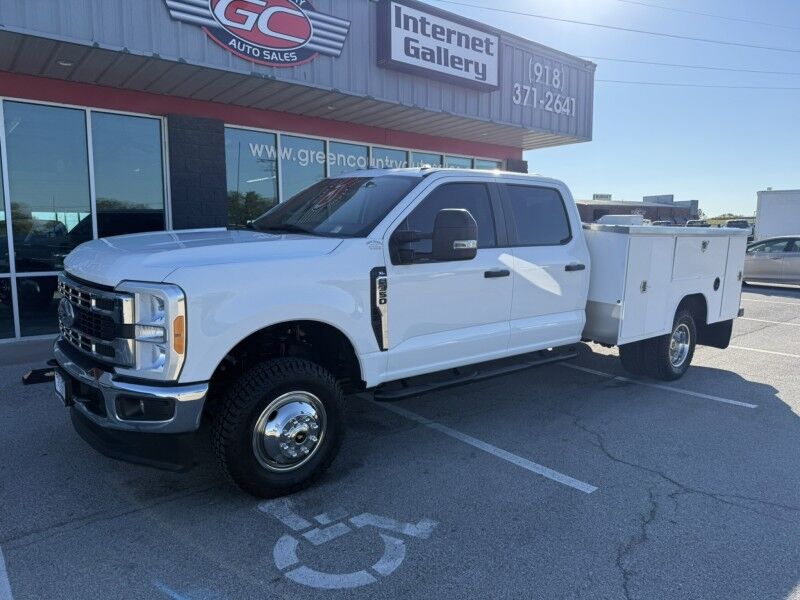 2023 Ford Super Crew F-350 DRW 7.3L 4x4 Utility 82k mi's