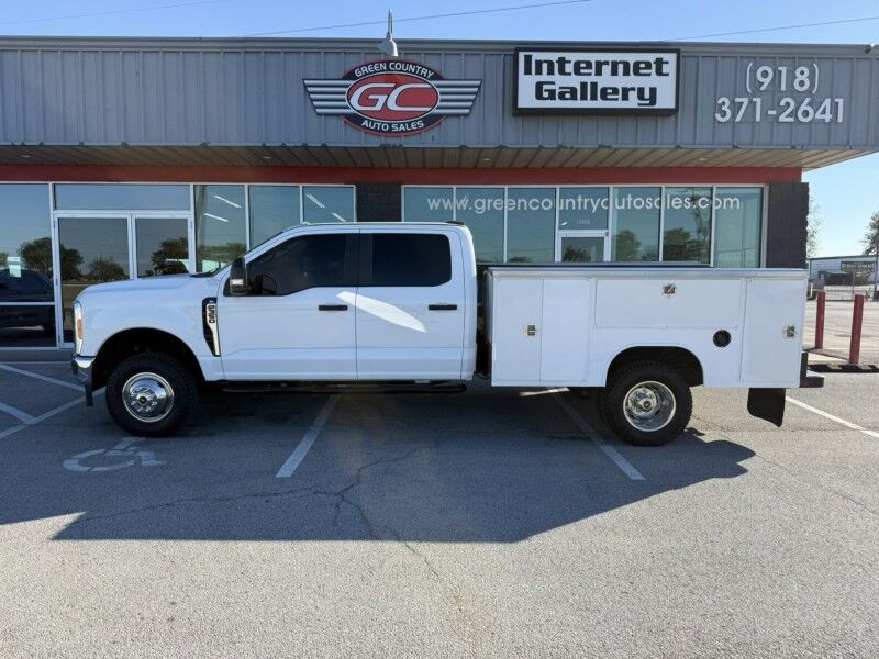 2023 Ford Super Crew F-350 DRW 7.3L 4x4 Utility 82k mi's XL Collinsville OK