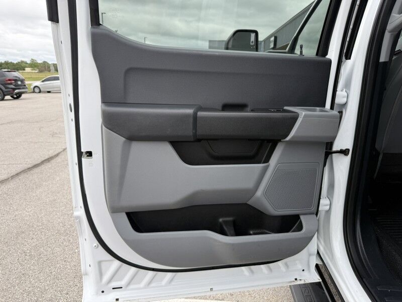 2023 Ford Super Crew F-550 4x4 Diesel Flatbed XL Collinsville OK