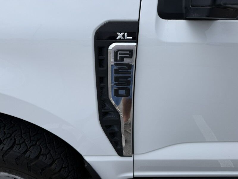 2023 Ford Super Duty F-250 4x4 Utility XL Collinsville OK