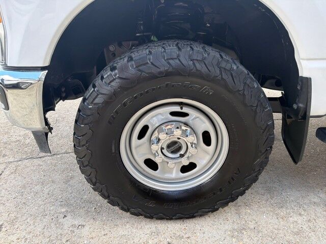 2023 Ford Super Duty F-250 Crew Cab 4WD XL Lafayette LA