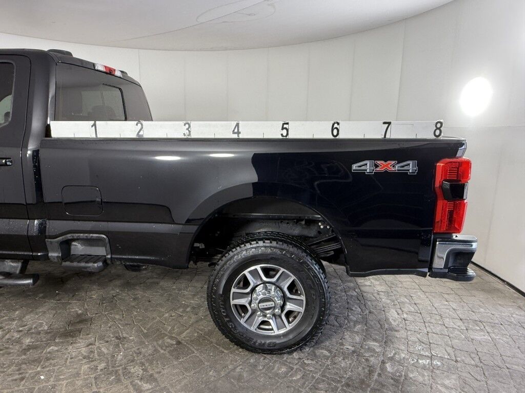 2023 Ford Super Duty F-250 LARIAT 4WD Crew Cab Diesel w/Long Bed Maumee OH