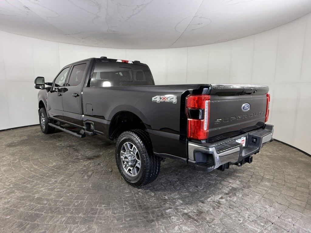 2023 Ford Super Duty F-250 LARIAT 4WD Crew Cab Diesel w/Long Bed Maumee OH