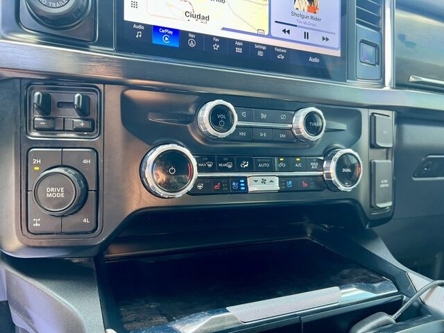 2023 Ford Super Duty F-250 SRW LARIAT  TX