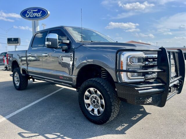 2023 Ford Super Duty F-250 SRW LARIAT  TX