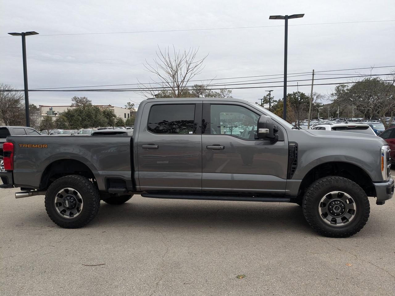 2023 Ford Super Duty F-250 SRW LARIAT