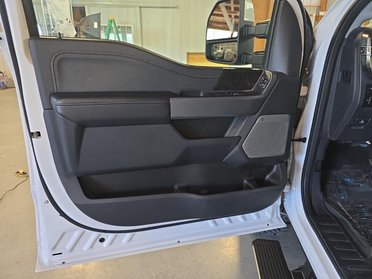 2023 Ford Super Duty F-250 SRW LARIAT Sand Lake NY
