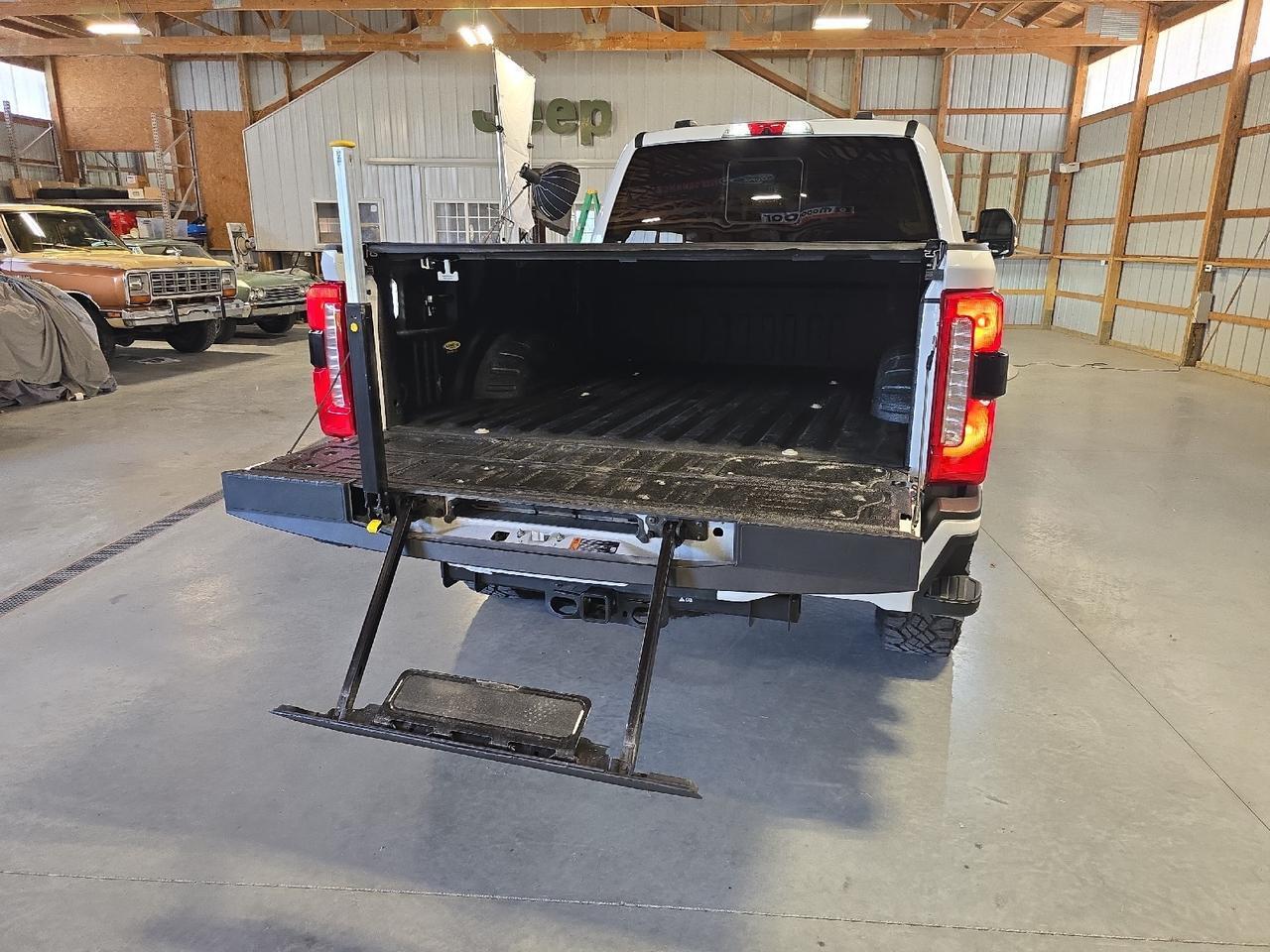 2023 Ford Super Duty F-250 SRW LARIAT Sand Lake NY