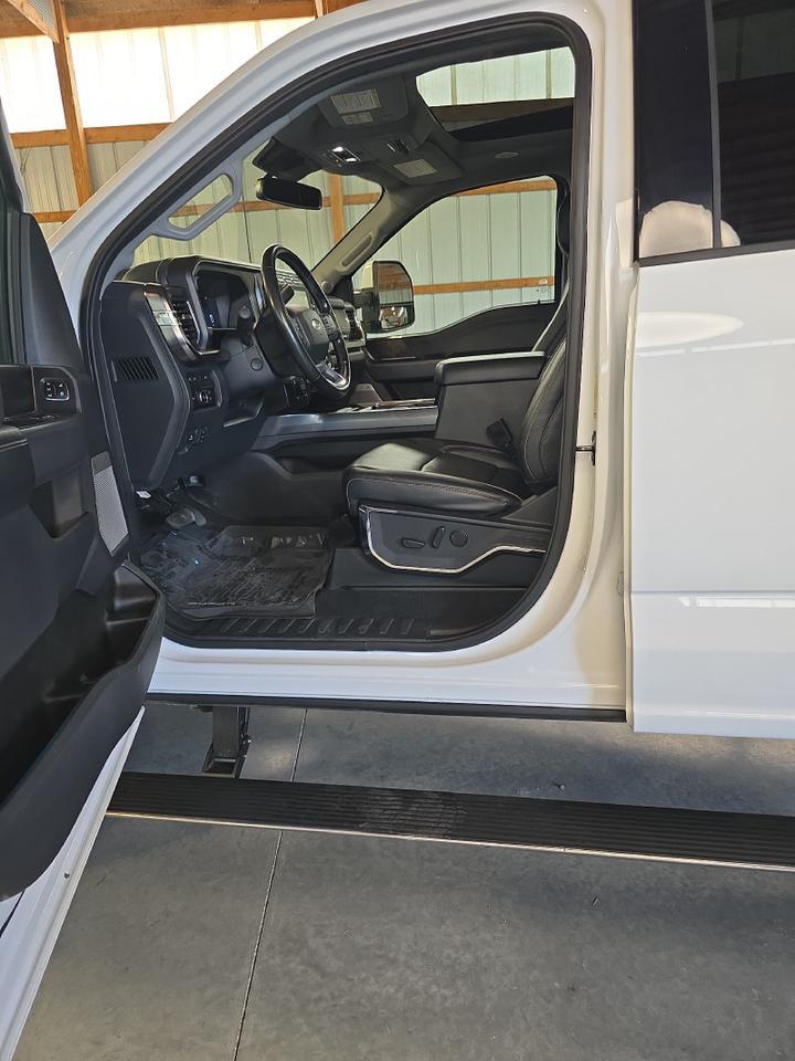 2023 Ford Super Duty F-250 SRW LARIAT Sand Lake NY