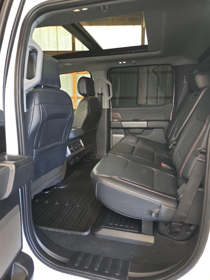 2023 Ford Super Duty F-250 SRW LARIAT Sand Lake NY