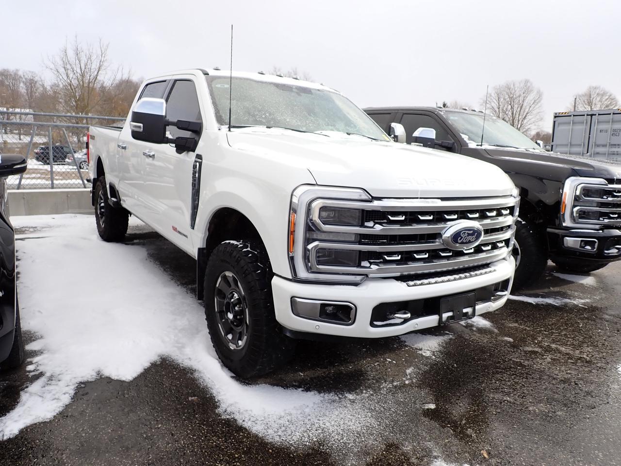2023 Ford Super Duty F-250 SRW PLATINUM CREW CAB 4WD *DIESEL* Listowel ON