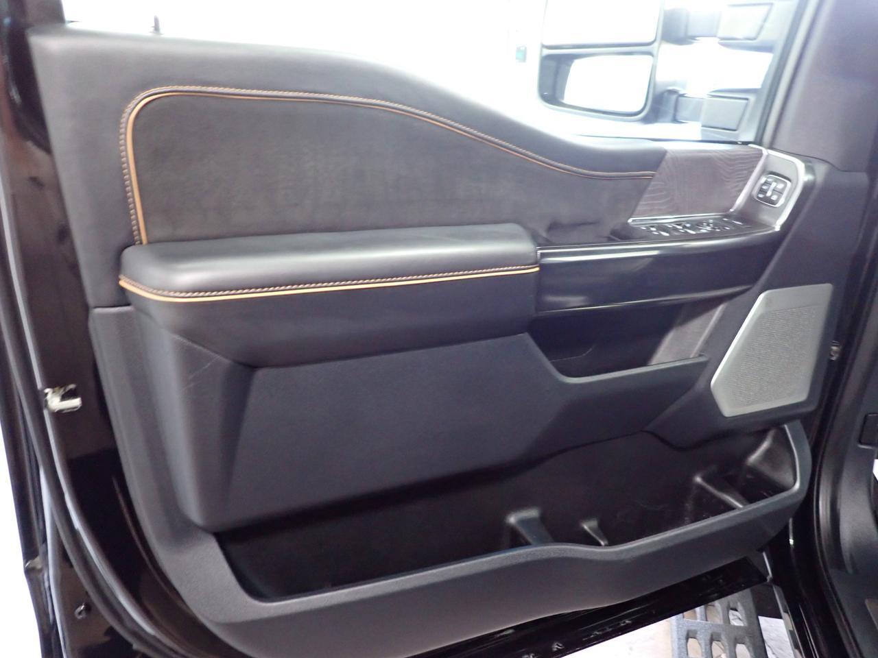 2023 Ford Super Duty F-250 SRW PLATINUM CREW LEATHER SUNROOF TREMOR 4WD *DIESEL* Listowel ON