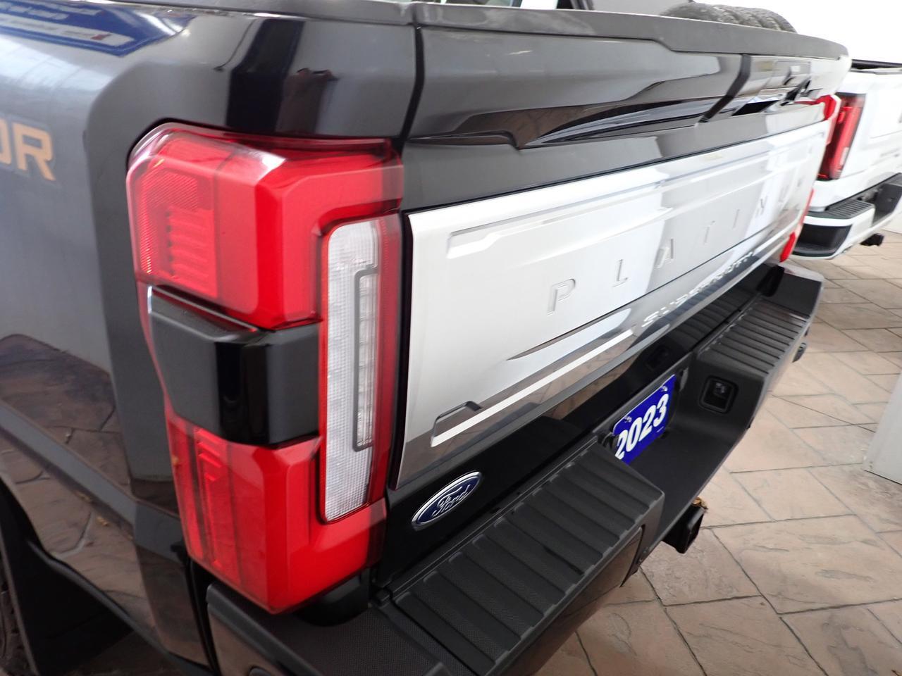 2023 Ford Super Duty F-250 SRW PLATINUM CREW LEATHER SUNROOF TREMOR 4WD *DIESEL* Listowel ON