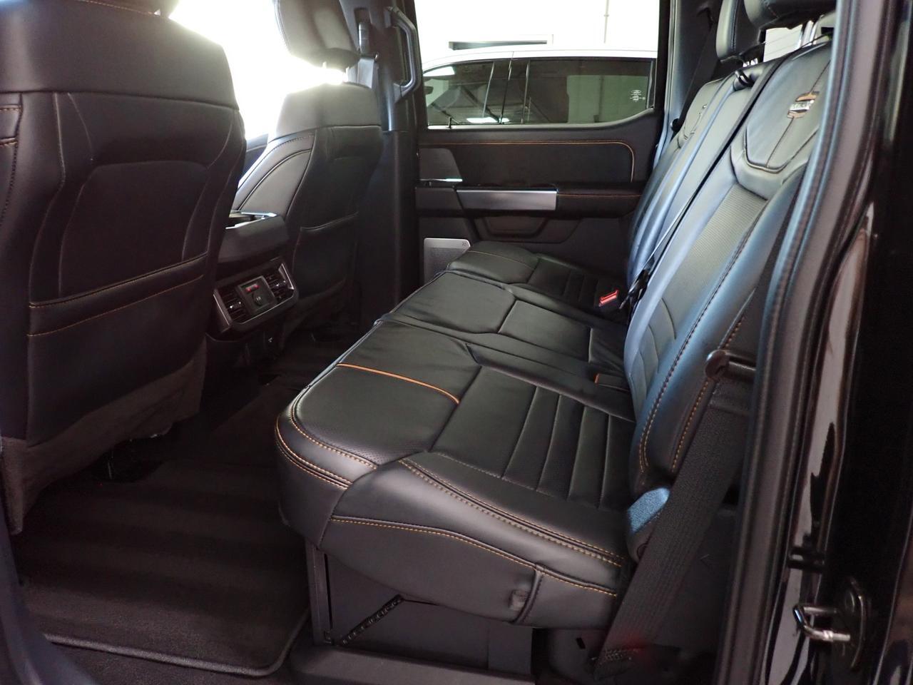 2023 Ford Super Duty F-250 SRW PLATINUM CREW LEATHER SUNROOF TREMOR 4WD *DIESEL* Listowel ON