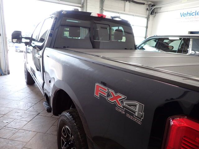2023 Ford Super Duty F-250 SRW PLATINUM LEATHER NAVI SUNROOF 4WD *DIESEL* Listowel ON
