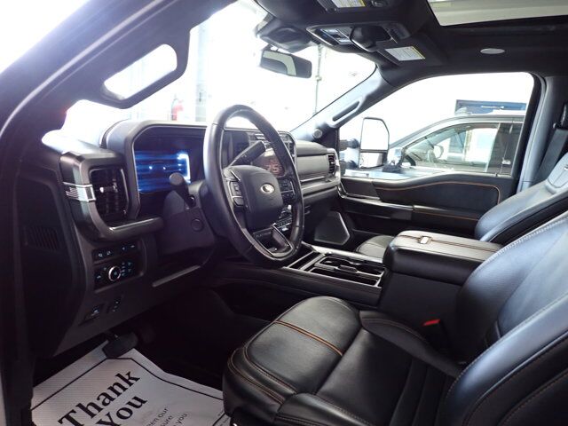 2023 Ford Super Duty F-250 SRW PLATINUM LEATHER NAVI SUNROOF 4WD *DIESEL* Listowel ON