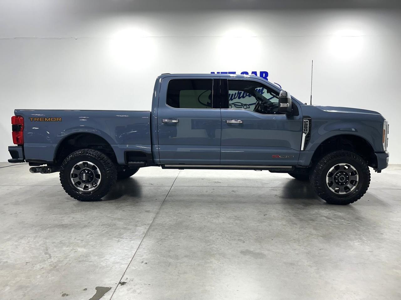 2023 Ford Super Duty F-250 SRW Platinum