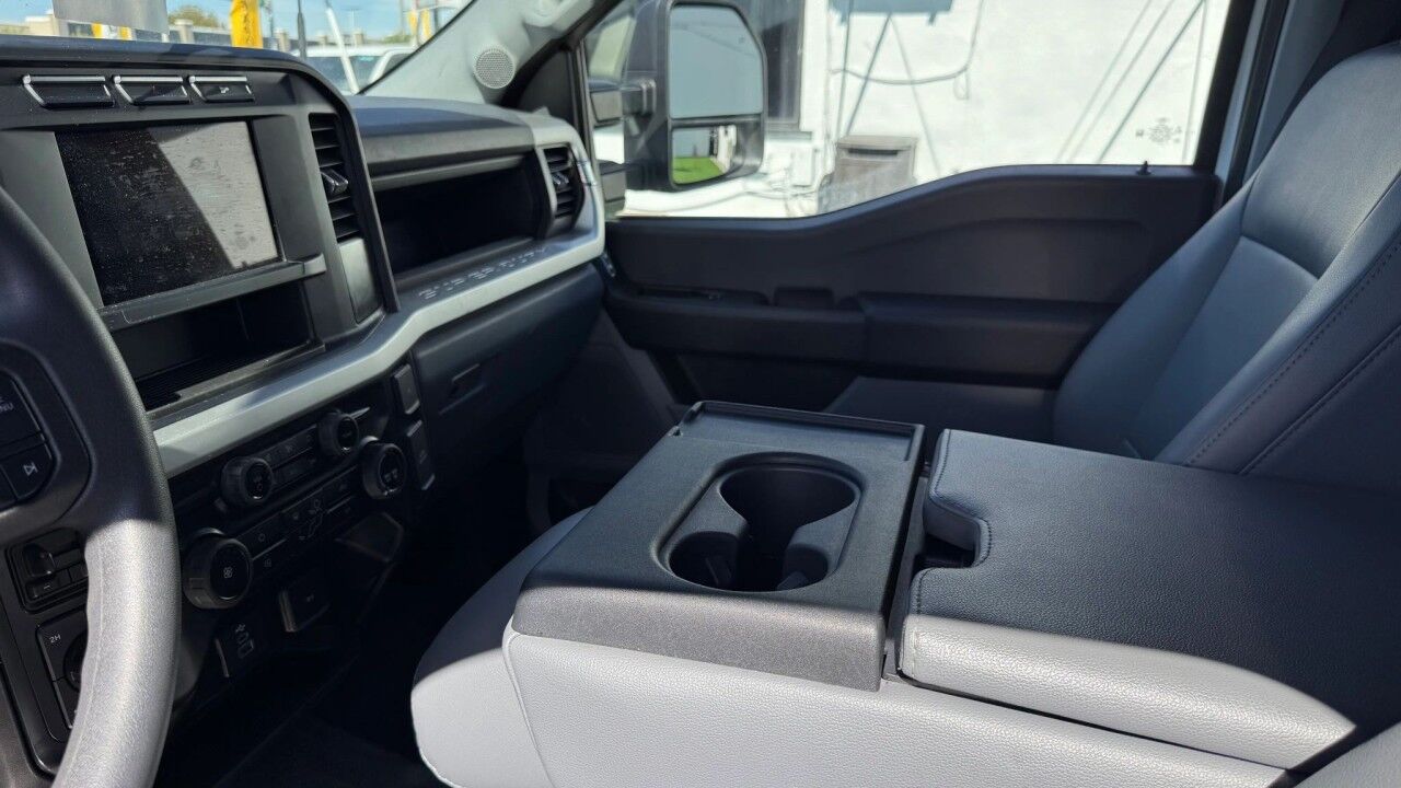 2023 Ford Super Duty F-250 SRW XL Hialeah FL