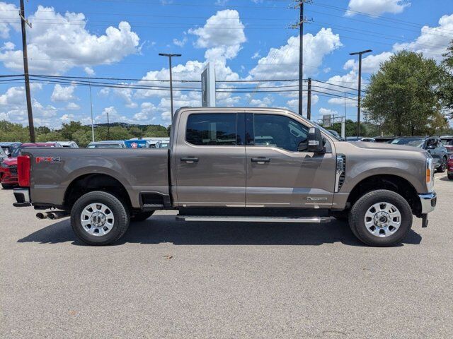 2023 Ford Super Duty F-250 SRW XLT