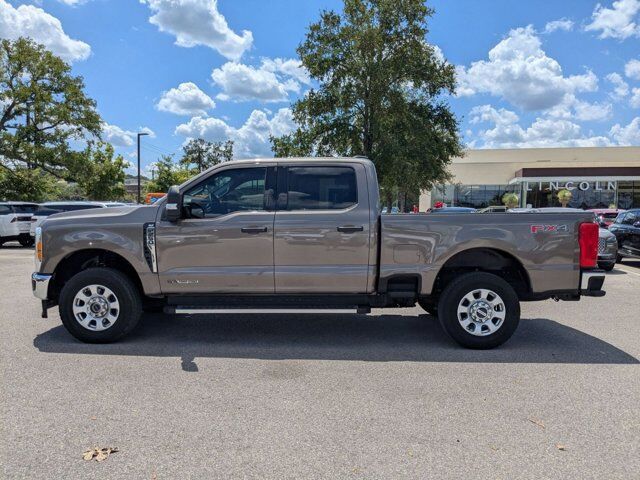 2023 Ford Super Duty F-250 SRW XLT