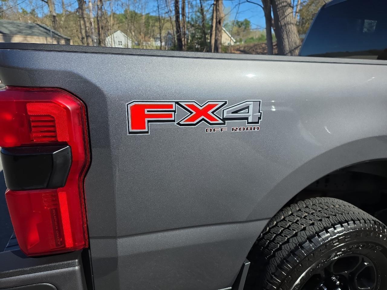 2023 Ford Super Duty F-250 SRW XLT Sand Lake NY