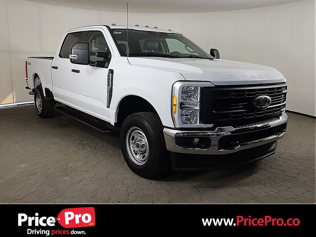 2023 Ford Super Duty F-250 XL 4WD Crew Cab w/Power Rear Sliding Window Maumee OH