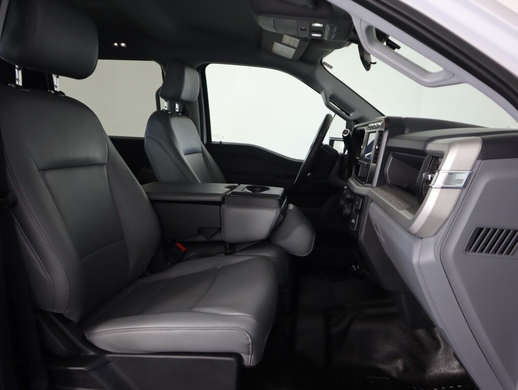2023 Ford Super Duty F-250 XL 4WD Crew Cab w/Power Rear Sliding Window Maumee OH