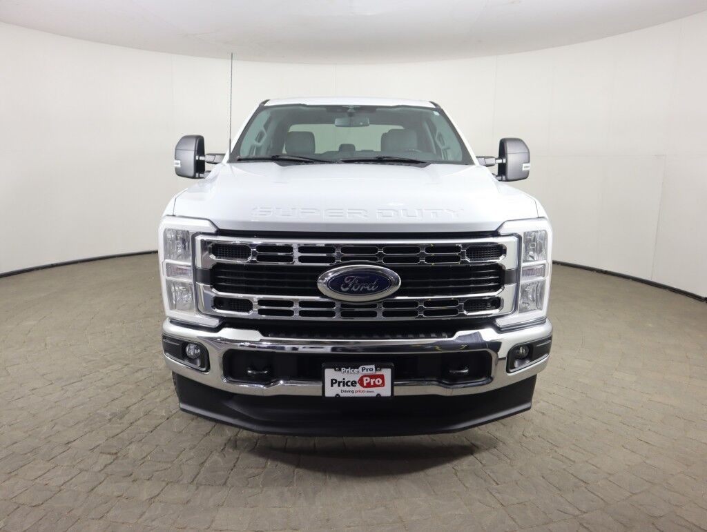 2023 Ford Super Duty F-250 XLT 4WD Crew Cab Diesel 8&apos; Box Maumee OH