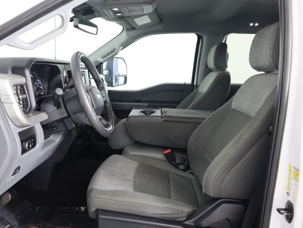 2023 Ford Super Duty F-250 XLT 4WD Crew Cab Diesel 8&apos; Box Maumee OH