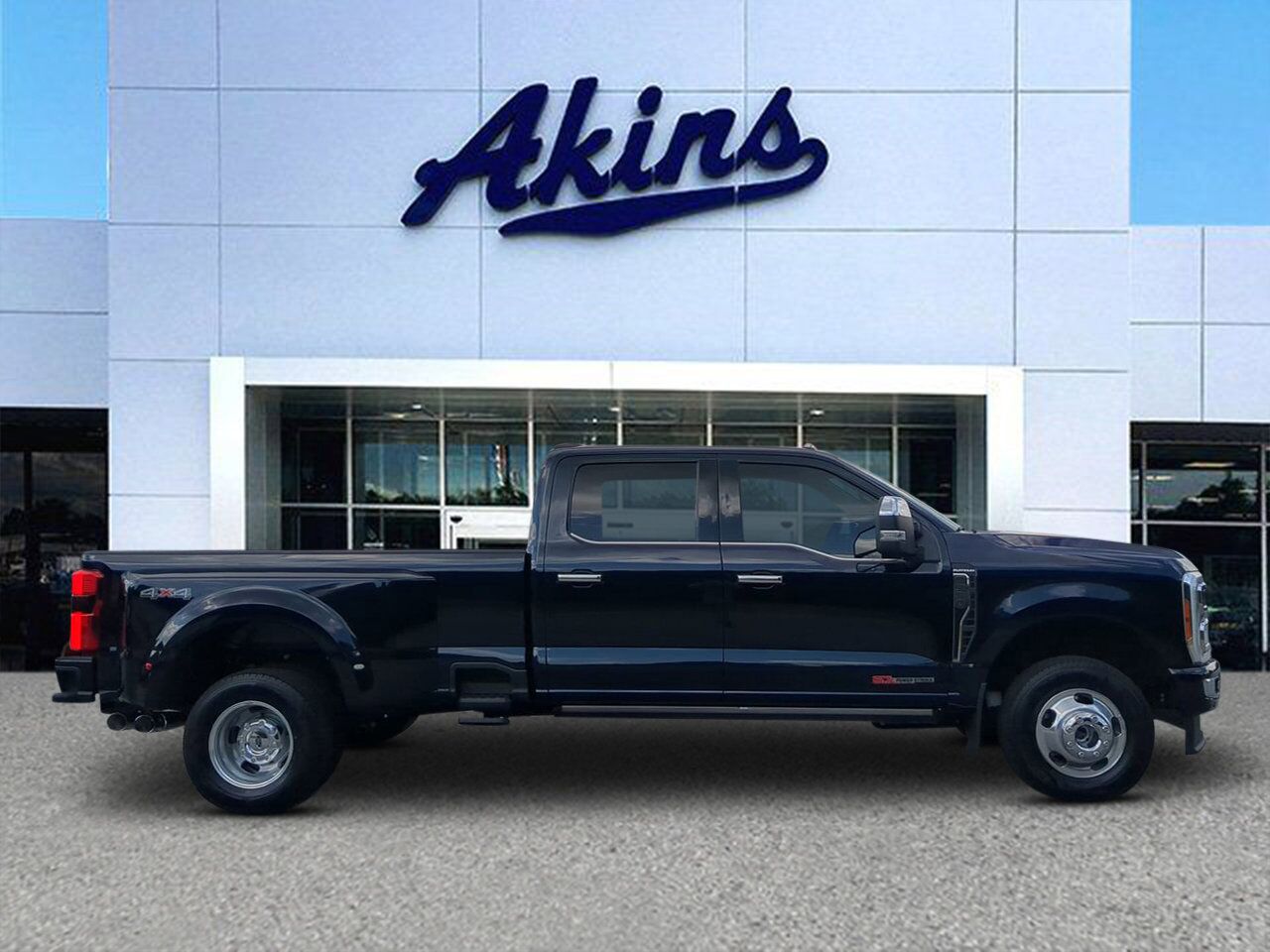 2023 Ford Super Duty F-350 DRW Platinum Winder GA
