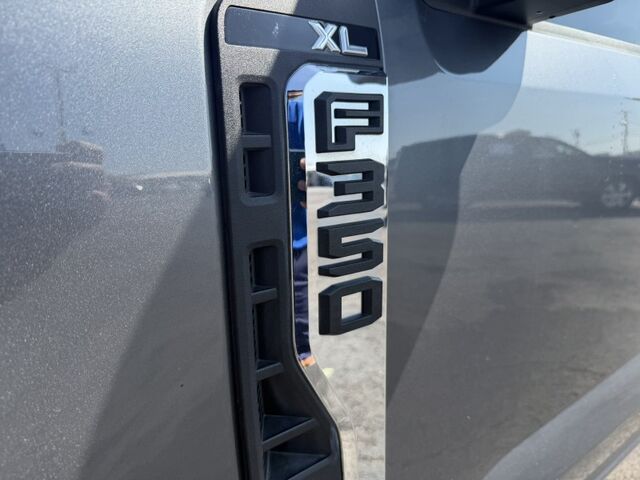 2023 Ford Super Duty F-350 DRW XL  TX 2023 Ford Super Duty F-350 DRW XL  TX