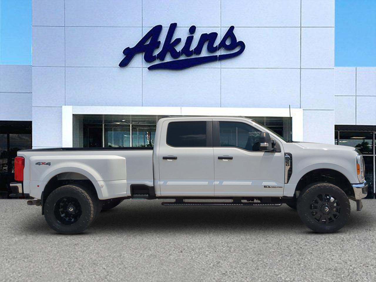 2023 Ford Super Duty F-350 DRW XL Appleton WI