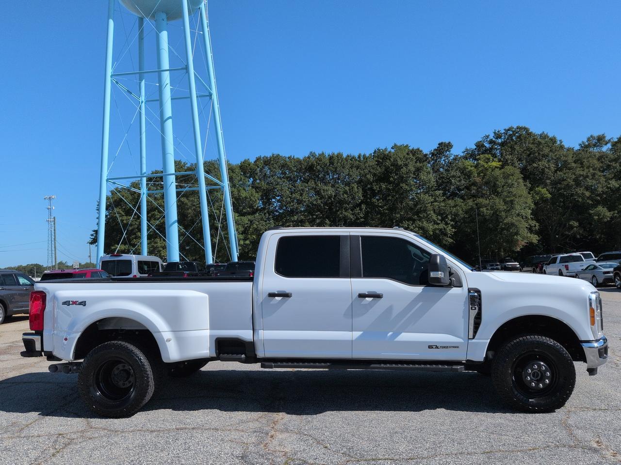 2023 Ford Super Duty F-350 DRW XL