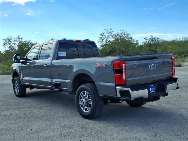 2023 Ford Super Duty F-350 SRW LARIAT  TX